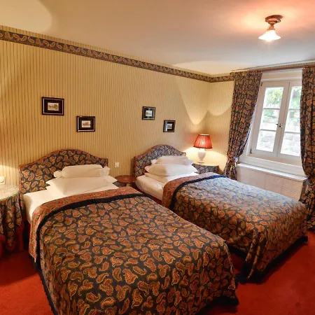 Hirschgasse 4*